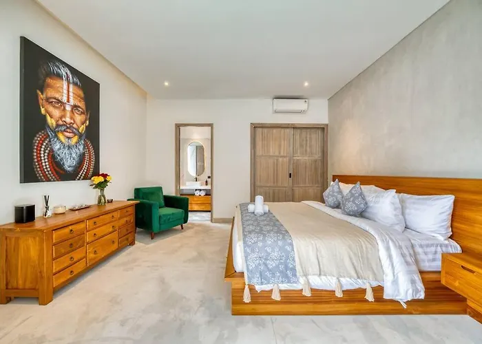 Beautiful Yang Tao In The Heart Of With Private Staff Вилла *